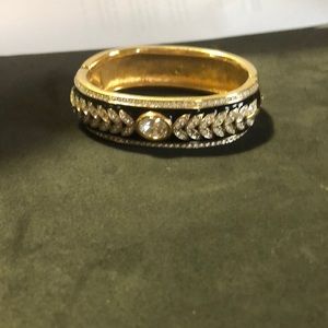 Beautiful black/gold/crystal bracelet